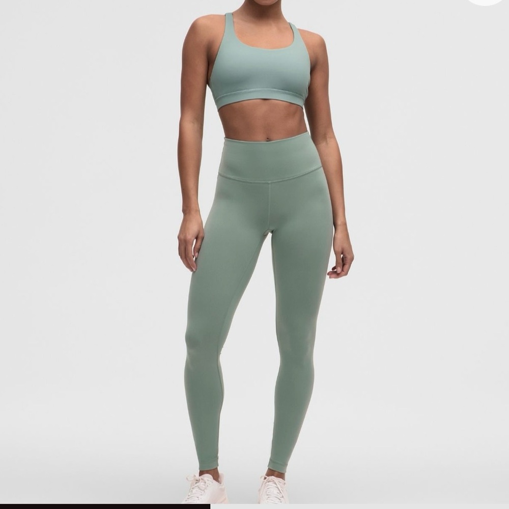 Sage Green lululemon Wonder under Leggings